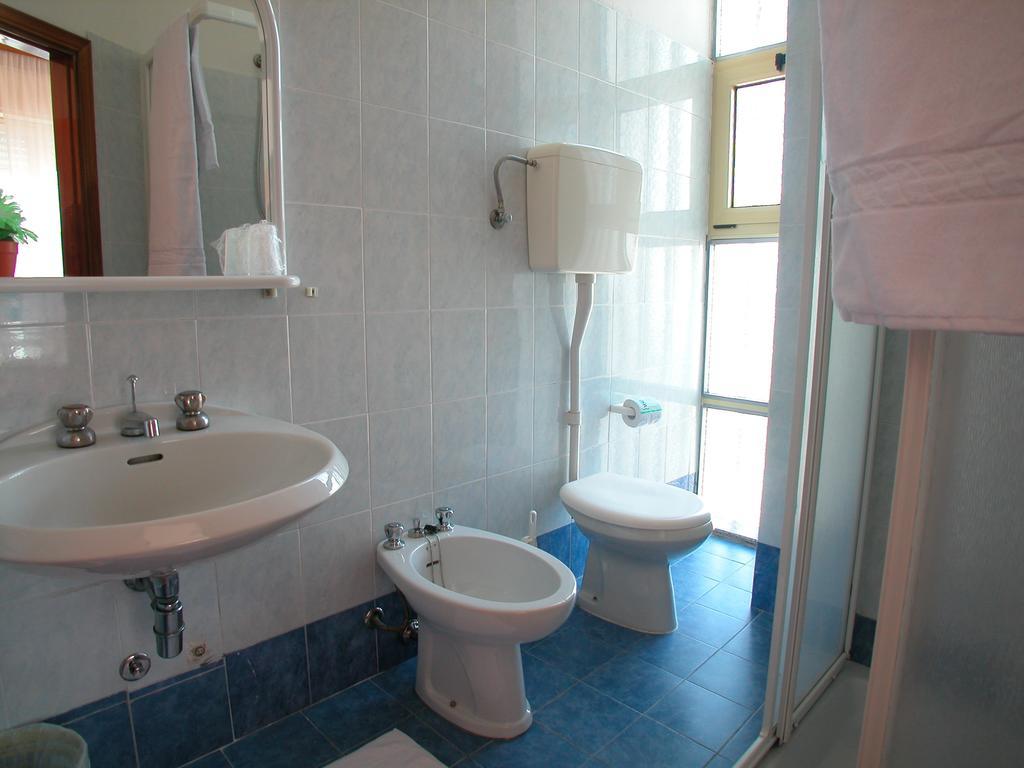 Tyc Hotel Torre Pedrera Buitenkant foto