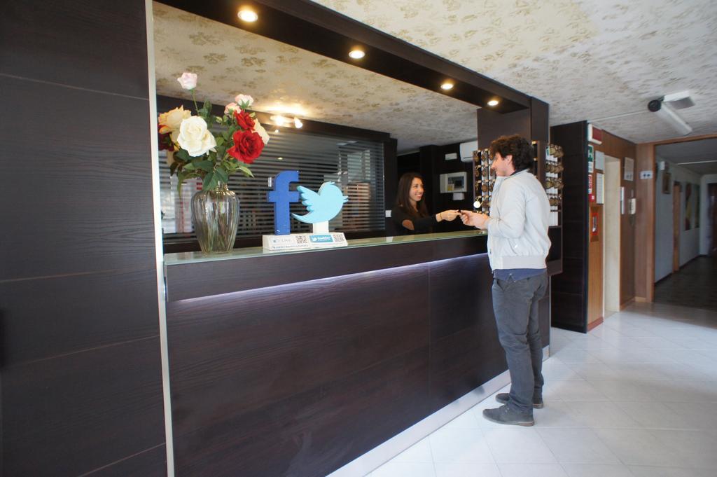 Tyc Hotel Torre Pedrera Buitenkant foto